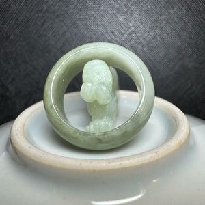 Size 8.5 natural Burma light green color Jadeite Jade ring 3.3mmx8.3mm